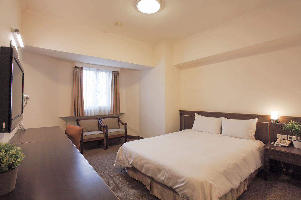 Ful Won Hotel Taichung Esterno foto