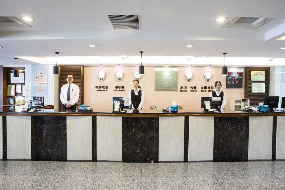 Ful Won Hotel Taichung Esterno foto