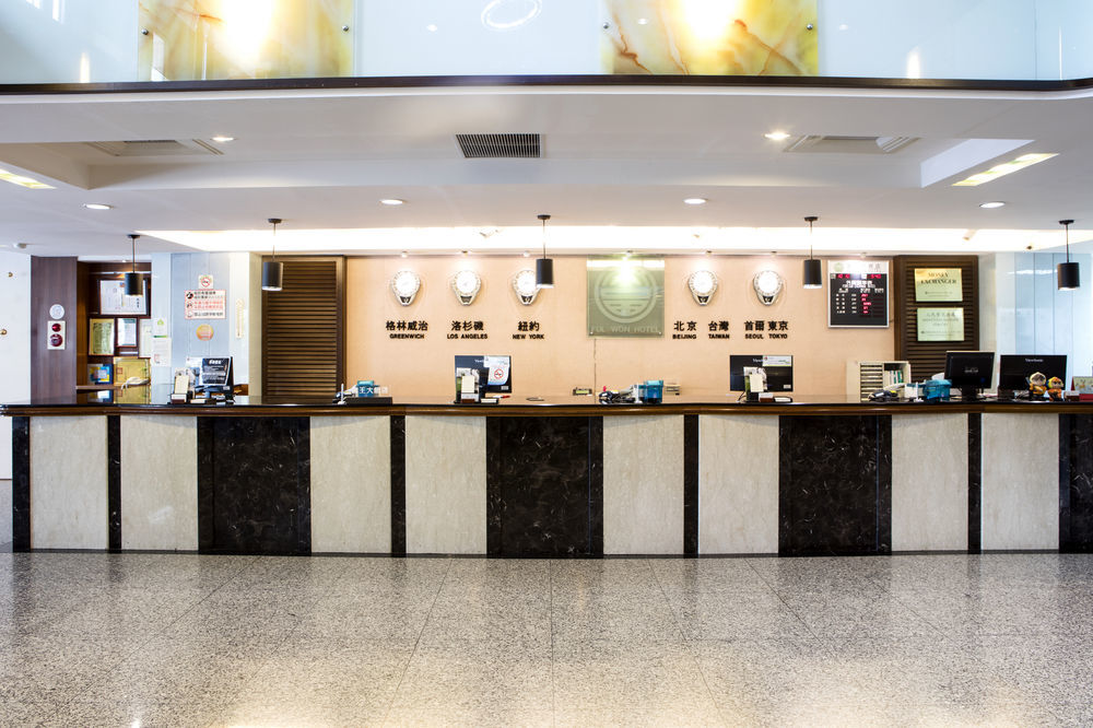 Ful Won Hotel Taichung Esterno foto