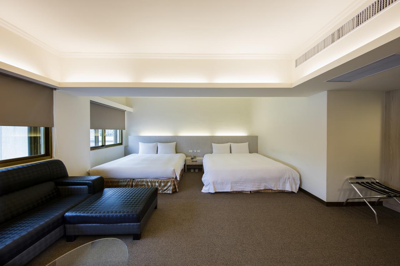 Ful Won Hotel Taichung Esterno foto