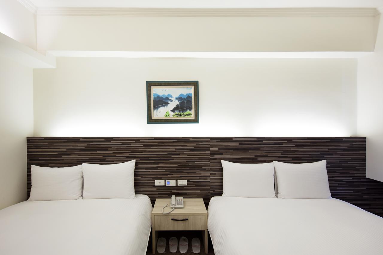 Ful Won Hotel Taichung Esterno foto