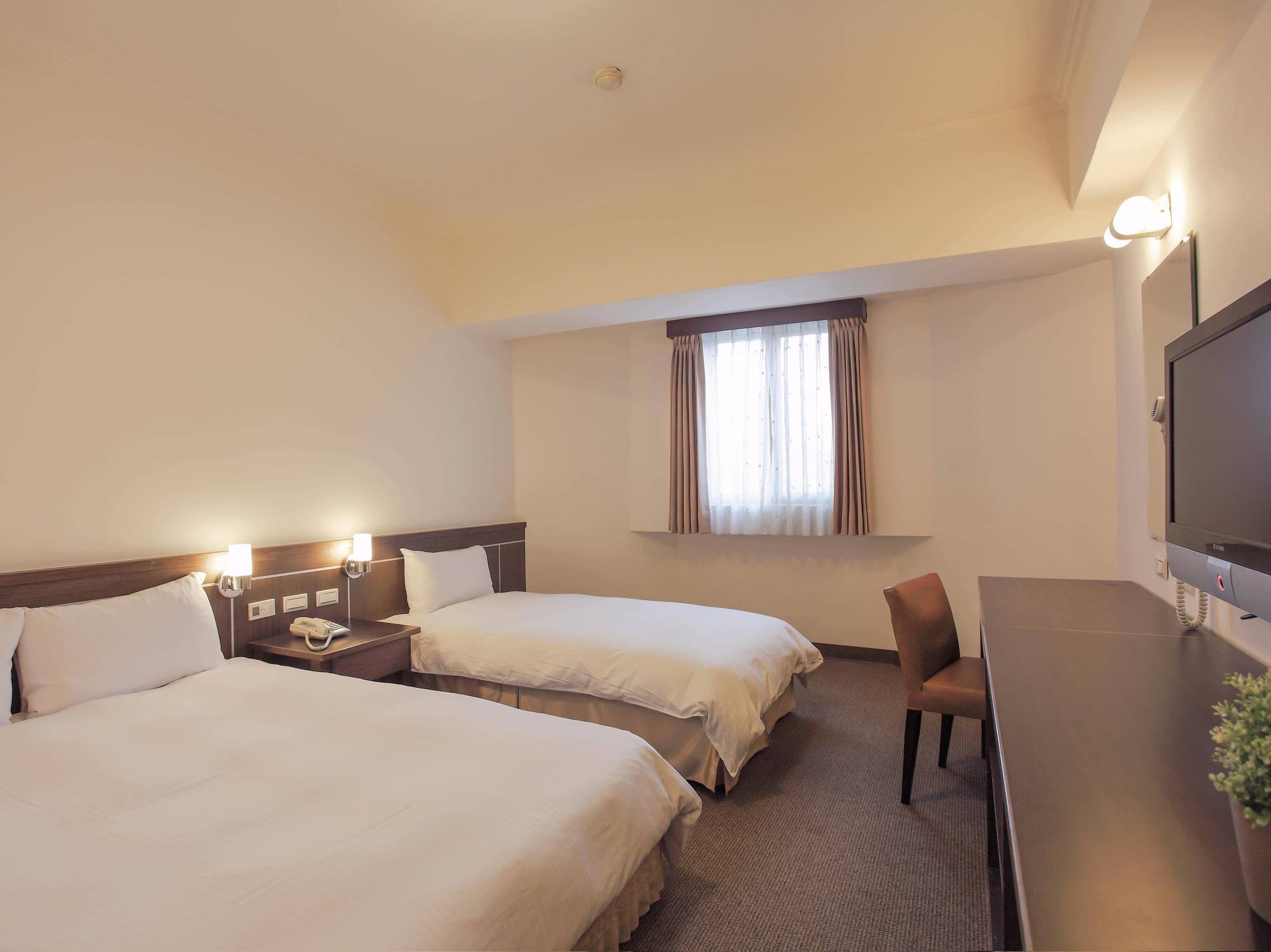 Ful Won Hotel Taichung Esterno foto