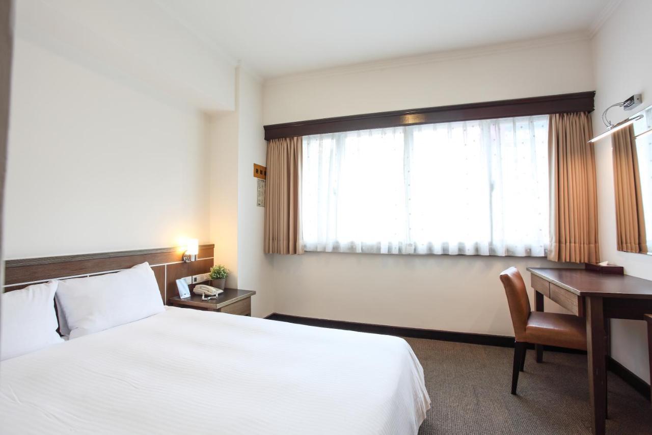 Ful Won Hotel Taichung Esterno foto